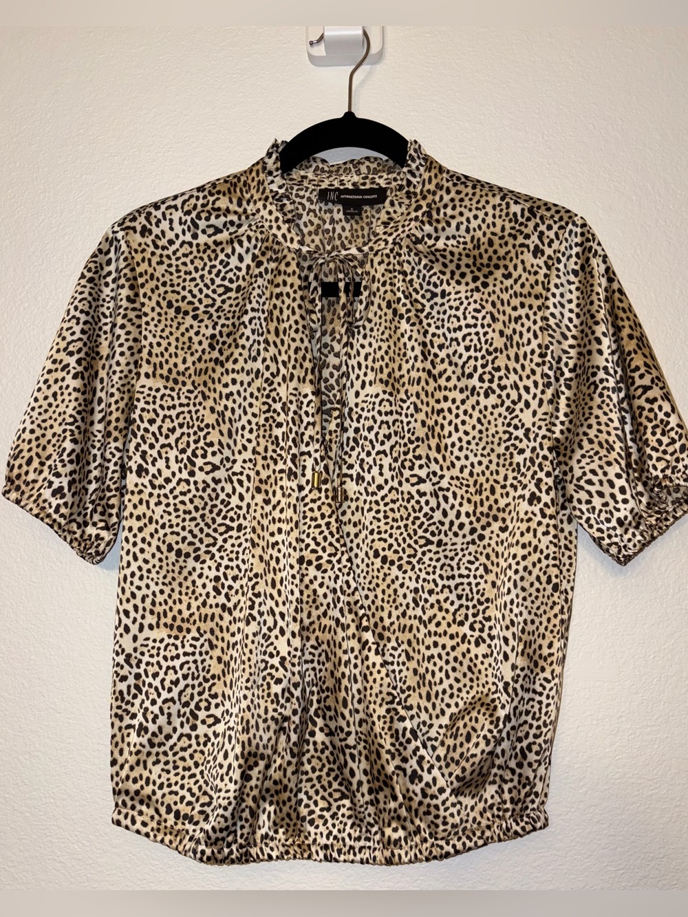 INC International Concepts Leopard Satin Blouse Top Short Sleeve Tie Neck Small